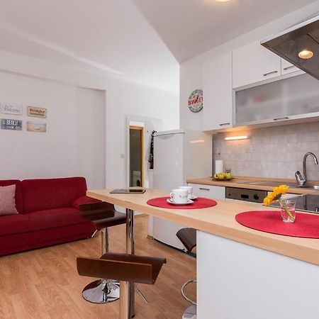 Near Old Town - Free Parking Apartman Zára Kültér fotó